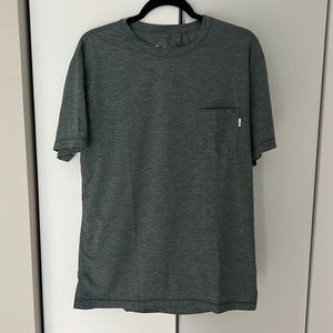 Men’s Vuori SS shirt (Size Lg)